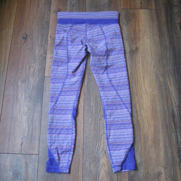 Lululemon Inspire Tight II size 4 *EUC - Picture 9 of 13